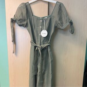 Storia Sage Textured Garment